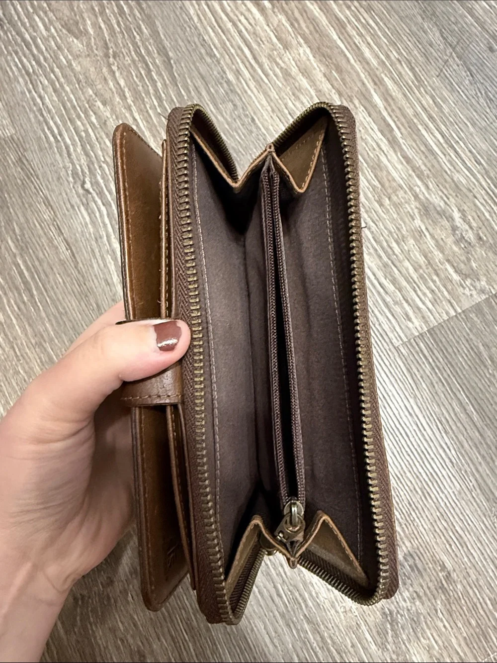STS Ranchwear Brown and White Cowhide Zip Card Holder